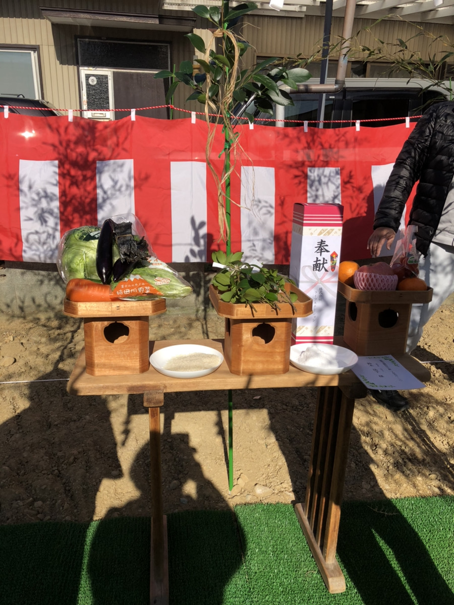 空は快晴♪お天気にも祝福された地鎮祭でした。