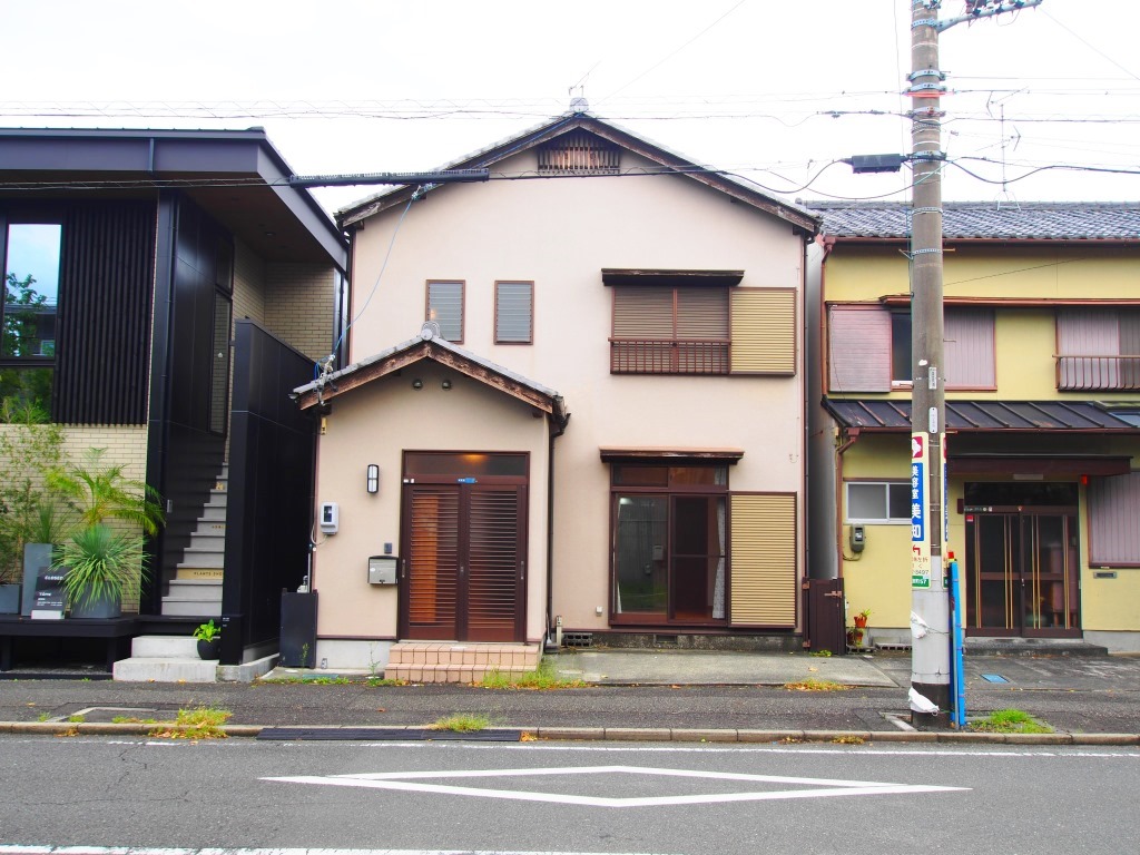 【新着】城東町〈中古住宅〉をお預かりしました
